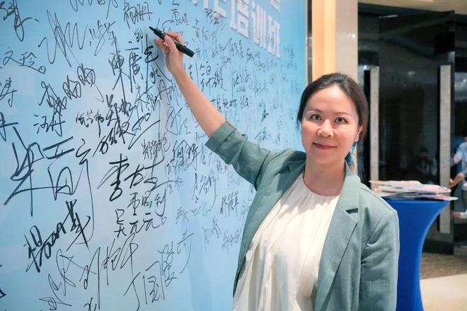 四虎中文字幕国产免费在线 用户界面通常较为直接