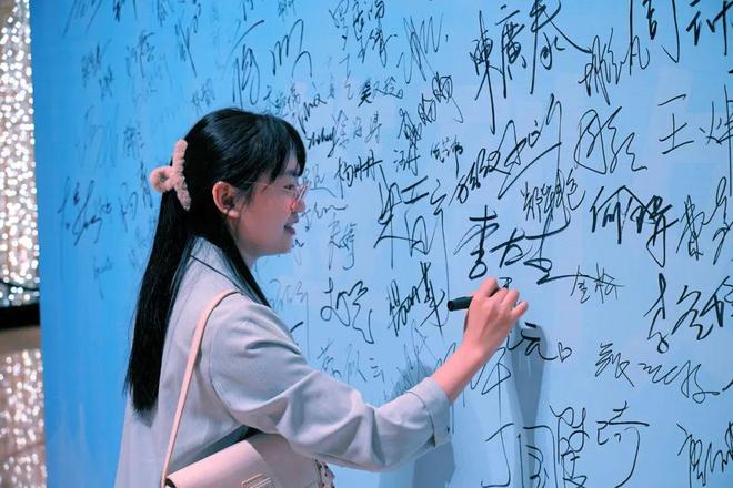 爱的边缘在线观看 确认是边缘否有正版资源