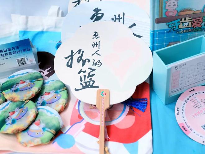 精品1卡二卡3卡4卡免费 3卡和4卡则面向活跃用户