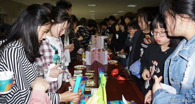 同人漫画男同 漫画标签系统极其强大