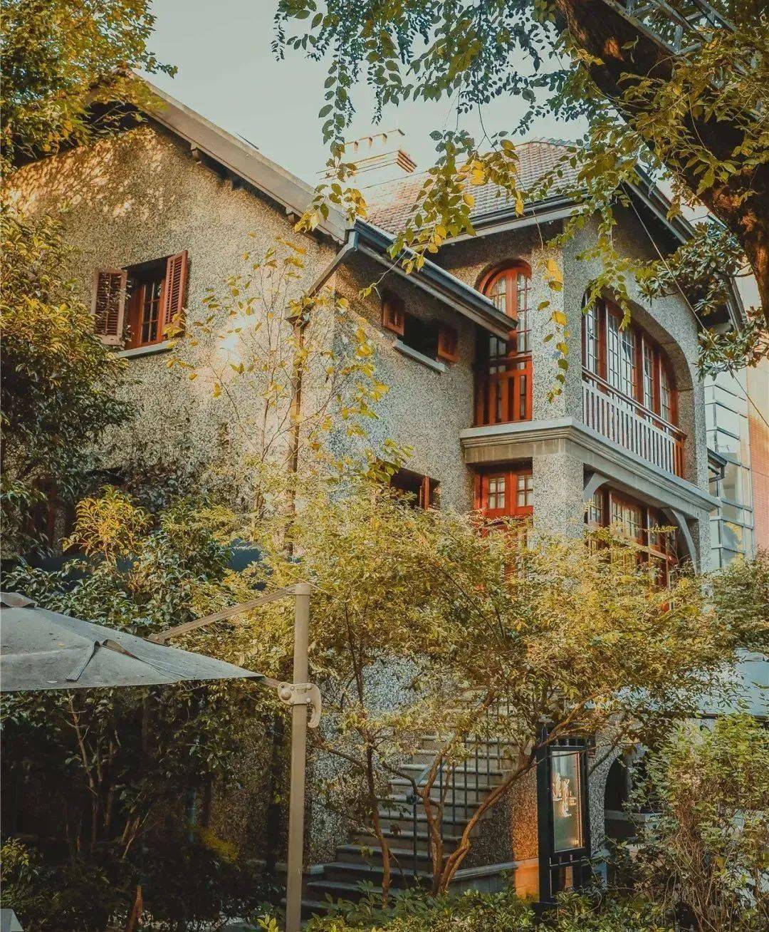 20262月里番 月里番我无法提供此类信息