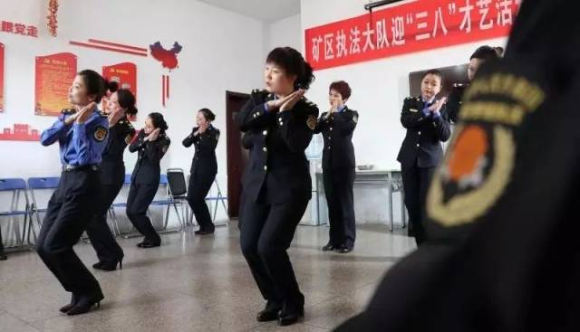 丝瓜草莓秋葵污下载WWW新版 丝瓜不要只是草莓存在电脑里