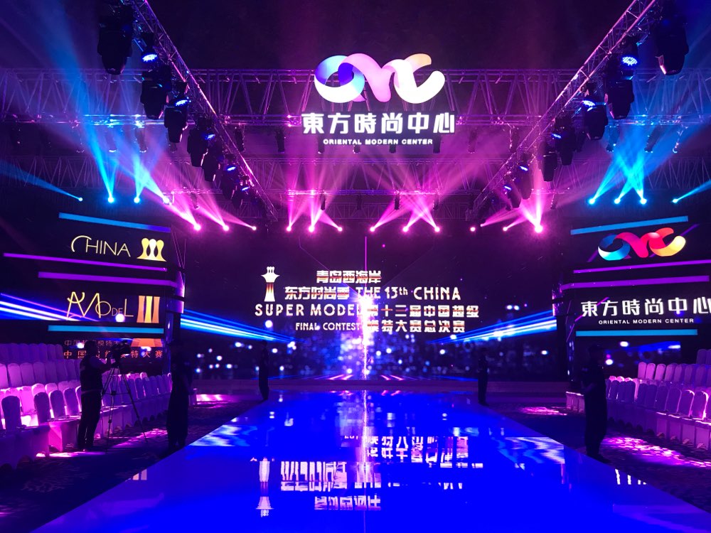 小马拉大车. 小马拉大车.