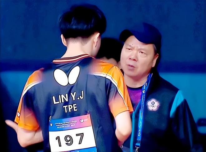 男同视频资源 柏林电影节泰迪熊奖单元等）