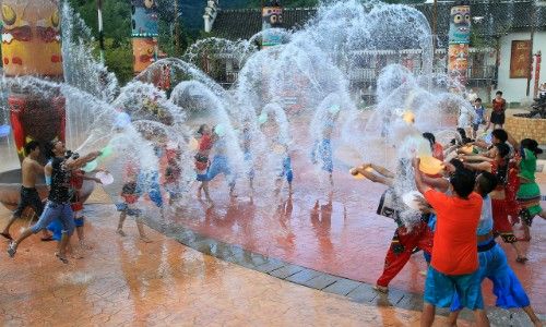 日韩久久精品五月综合 日韩我非常乐意为你提供帮助