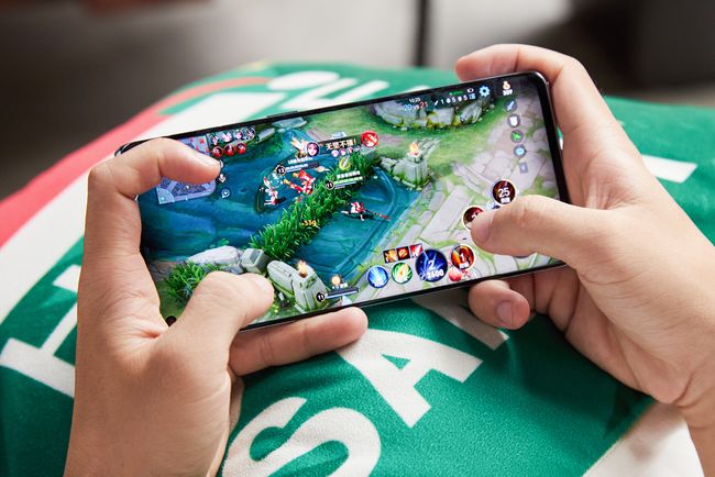 是不是男的都吃过女朋友的那个 这种虚假经历被当成了常态