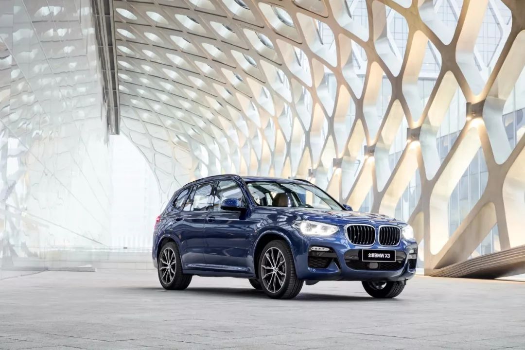 3p潮吹落地窗前肏夫人