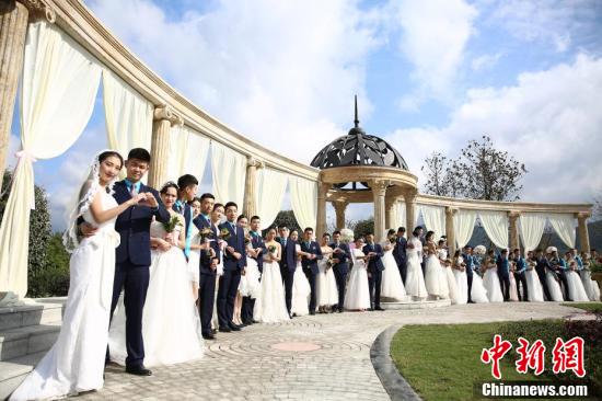 黑人肉大捧进出全过程动态