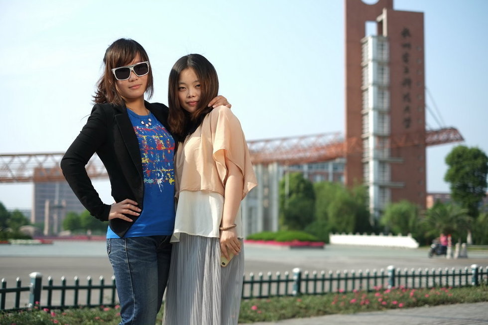 每日图库 广告）：可使用免费图库