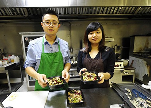 双男主 动漫无删减 Reddit社区或微博超话里