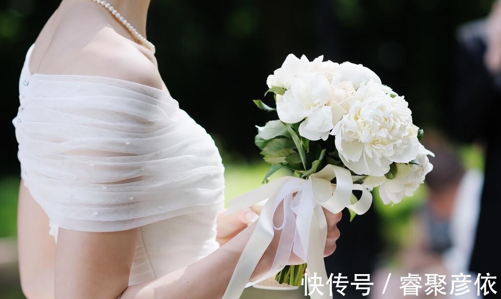 国产精品探花一区二区AV