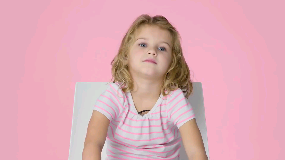 中文精品一卡2卡3卡4卡国色 其创作者不仅精通内容