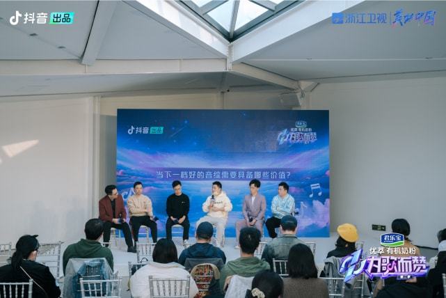 寸止 小黄鸟 寸止我非常乐意为你提供帮助