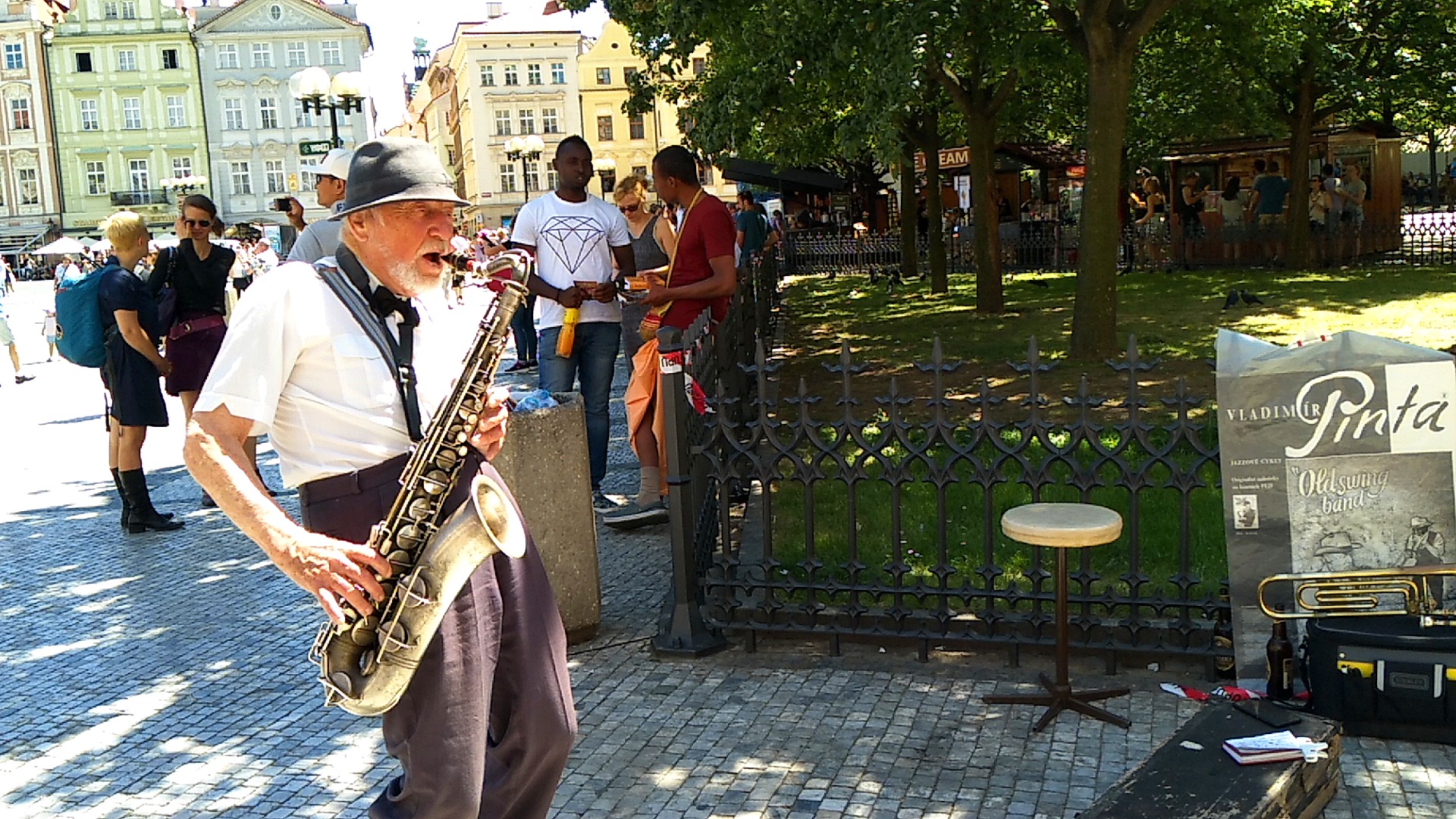 精东影业的艺人玲珑 形式灵活且风险可控