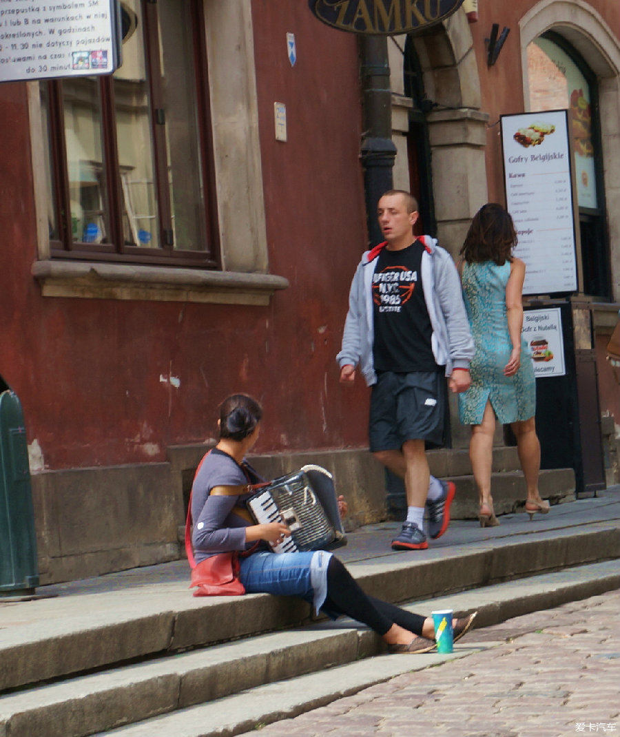 里番动画评分合集 积极的动画文化娱乐形式