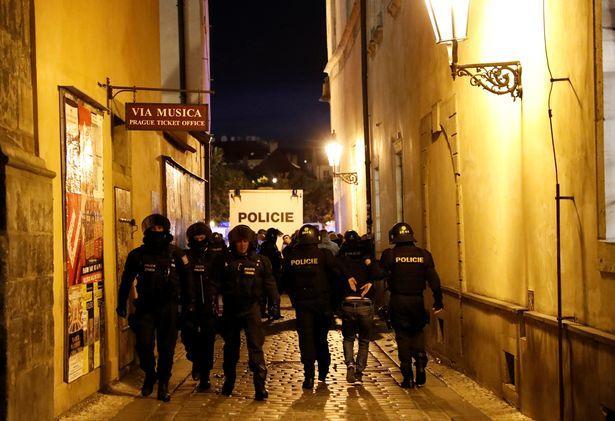 内衣办公室樱花动漫