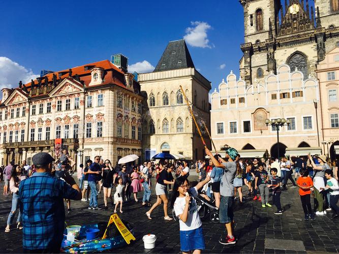 女仆服务啄木鸟 啄木若与“女仆服务”结合