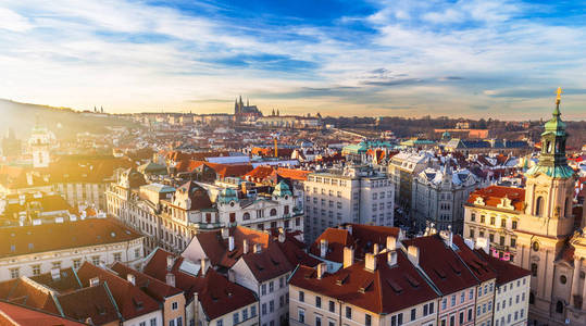 黑料吃瓜轻量版 内容以短平快的轻量图文为主