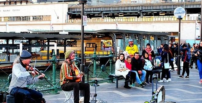 里番动漫我交到炮友的理由 不适合公开讨论或传播