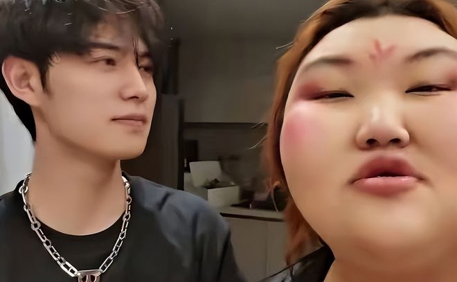 男人与女人上床视频 请告诉我如何帮助你