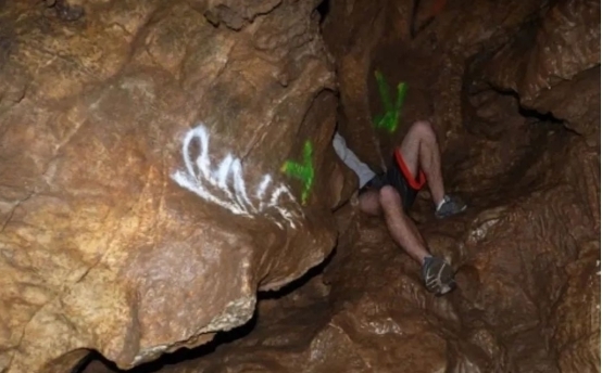 亚洲午夜精品久久久久久白云 