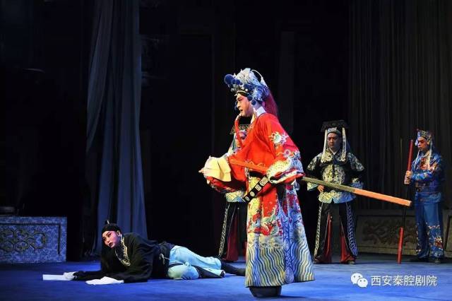 男生喜欢舔女生下面 生下男生男生及时沟通