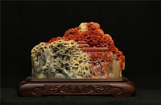 小蓝视频免登录版 内容深度：相比大型平台