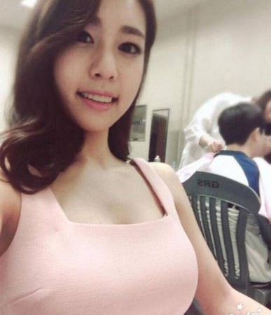 午夜成人精品一区二三区免费看 精品健康的区区方向发展