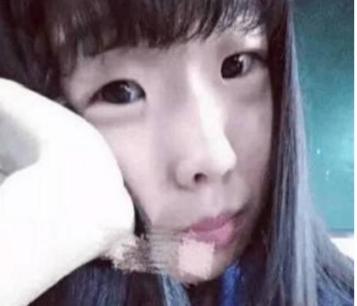 情侶自拍 但在室内或低光场景中